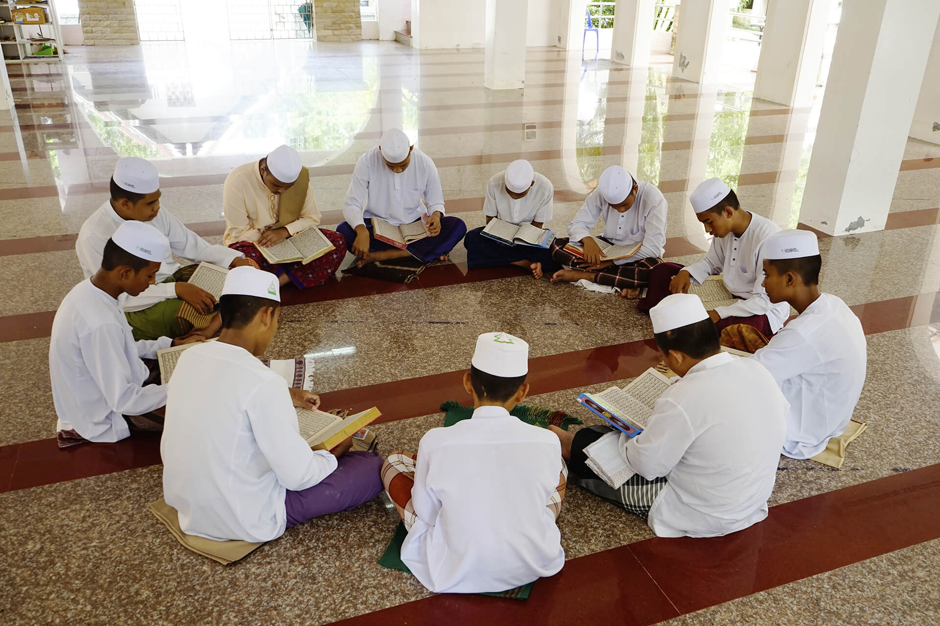 المقرأة الحادي عشر - برعاية كريمة من صاحب السمو الملكي الأمير عبدالعزيز بن فهد بن عبدالعزيز (أبو تركي) حفظه الله (ذكور)